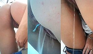 Девки палят свои щелки писая в туалете