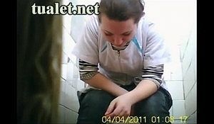 В женском туалете вид спереди