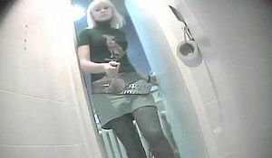 Spy2wc 68 - подглядывание в туалете за девушками